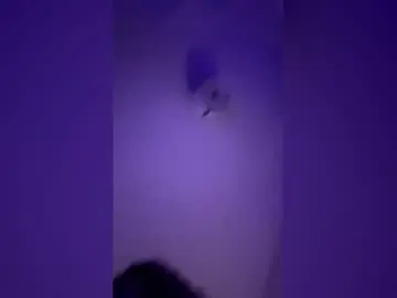 Wetniely  live sex cam
