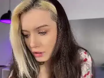 _blowjob_queen_  live sex cam