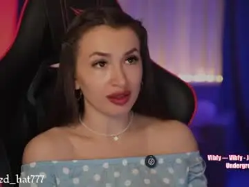 _red_hat_7  live sex cam