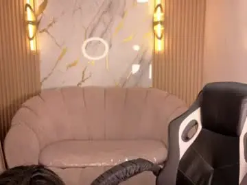 Alina_b_  live sex cam