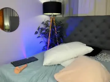 Emillykiss1  live sex cam
