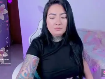 Heey_kitty  live sex cam