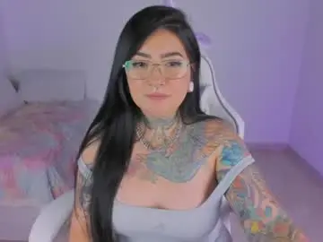 Heey_kitty  live sex cam