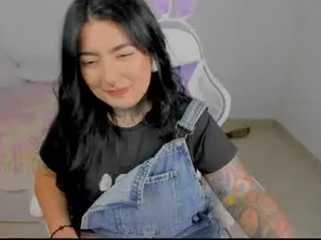 Heey_kitty  live sex cam