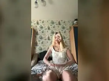 Luna_home  live sex cam