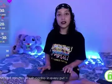 Lunamoonroe  live sex cam
