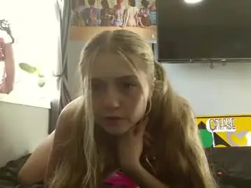 Onlyvalencia  live sex cam