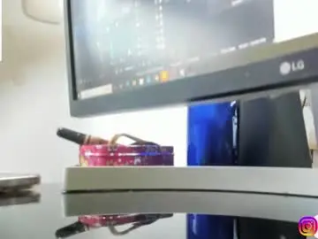 Pavlovacoluccii_  live sex cam