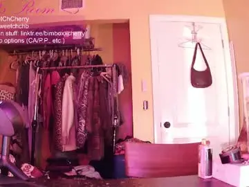 Sweeettcherryy  live sex cam