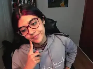 Valerie__sky  live sex cam