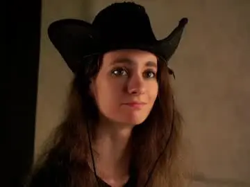 Corawinikoff  live sex cam