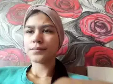Karolina_20  live sex cam
