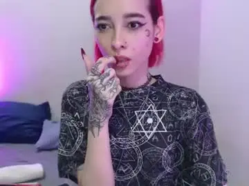 Lucyblood  live sex cam