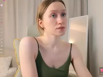 Mowalova  live sex cam