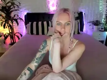 Xbbyblonde  live sex cam