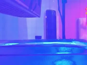 Emi_sary  live sex cam