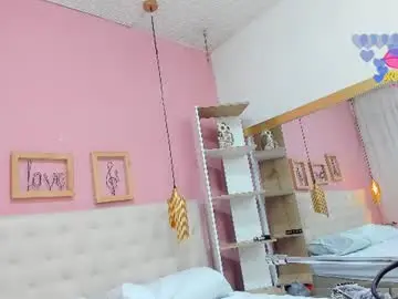 Emi_sary  live sex cam