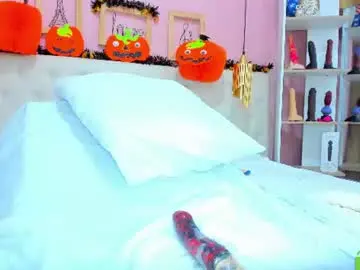 Emi_sary  live sex cam