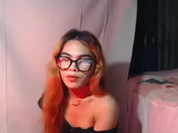 Hoelyaurora  live sex cam