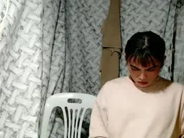 Hoelyaurora  live sex cam