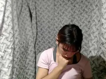 Hoelyaurora  live sex cam