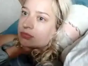 Mila_420  live sex cam