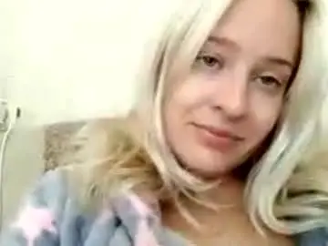 Mila_420  live sex cam