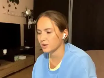 Olliechicoine  live sex cam