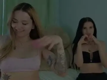 Xiaobrunscheen  live sex cam