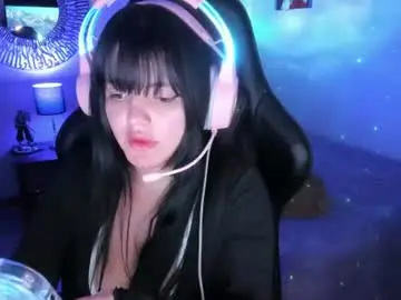 Bastet_111  live sex cam