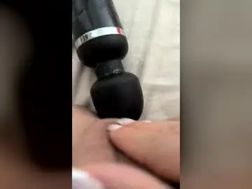 Biaxxx98  live sex cam