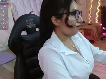 Fiory_tay  live sex cam
