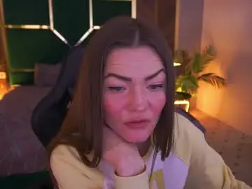 Glow_kitten  live sex cam