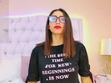 Hazelmoret  live sex cam