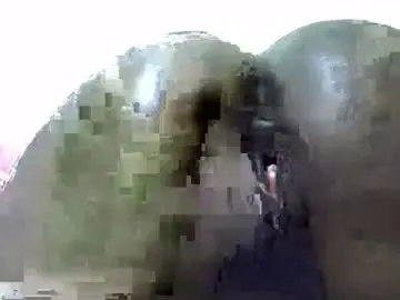 Hotnayah  live sex cam