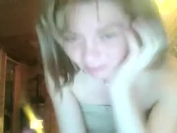 Hqyle_clqrq  live sex cam