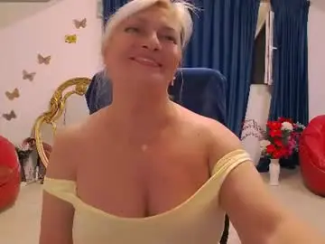 Hypnotikcate  live sex cam