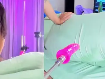 Just_minnie  live sex cam