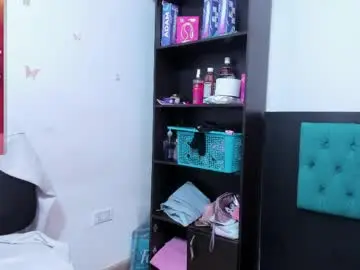 Lexyy24_  live sex cam