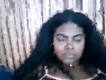 Ludthay  live sex cam