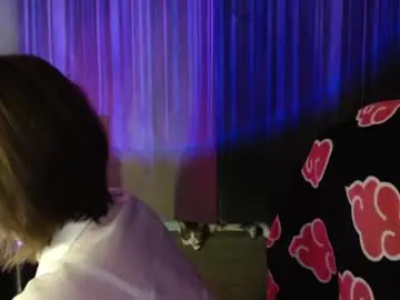 Lunaxcherry  live sex cam
