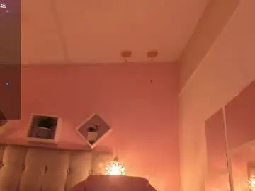 Melanie_hh  live sex cam