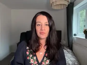 Yourcassiexo  live sex cam
