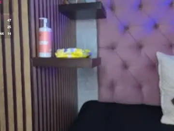 Amber__moon1  live sex cam