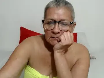 Candy_mature_  live sex cam