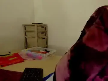 Connyhot69  live sex cam