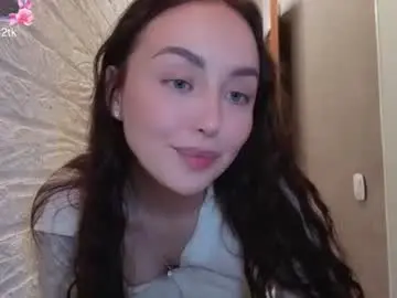 Elusive_mia  live sex cam