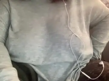 Hoestoes915  live sex cam