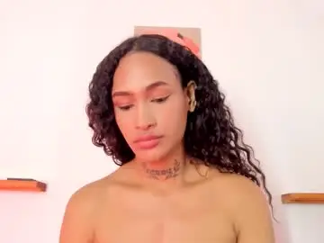 Lyanablucs1  live sex cam