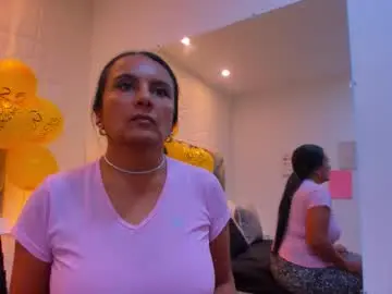 Raquel_moore  live sex cam